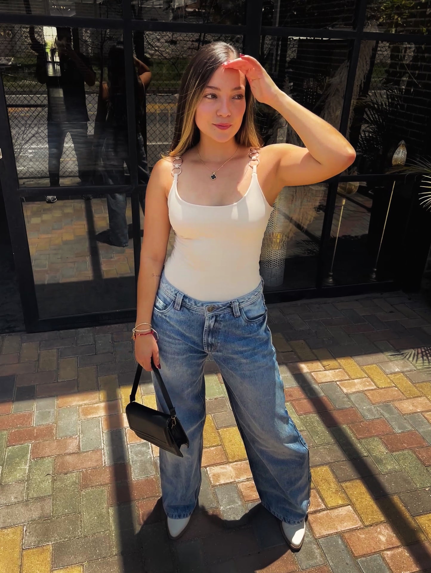 ICONIC BODY ARANDELAS