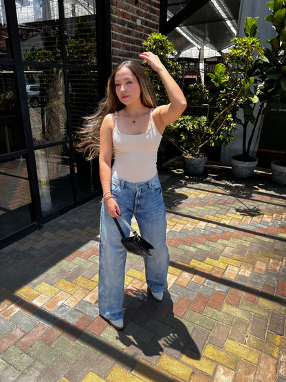 ICONIC BODY ARANDELAS