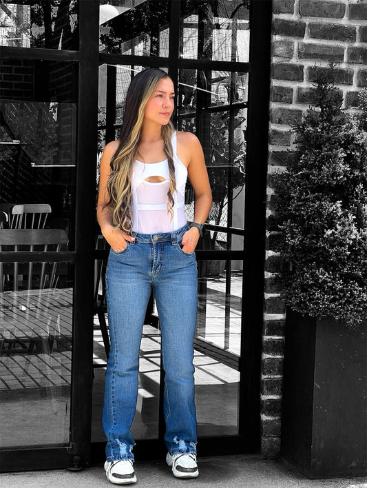 Jean flare tono medio