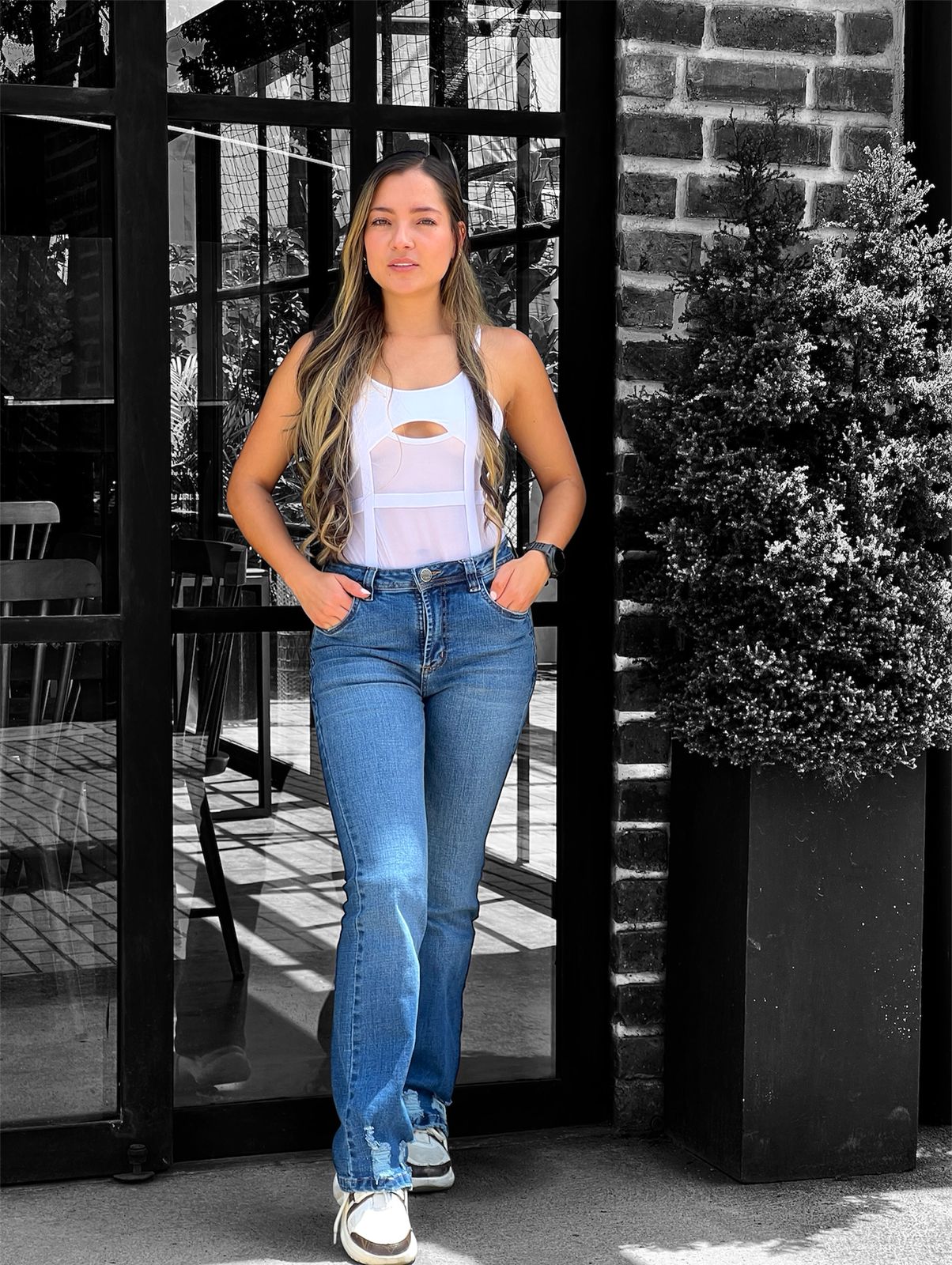 Jean flare tono medio